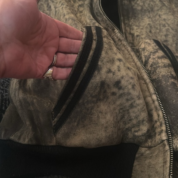 Preview  GREEN DISTRESSED Leather Vintage  Bomber Jacket  VERY SOFT Sz Euro 44 - Picture 6 of 15